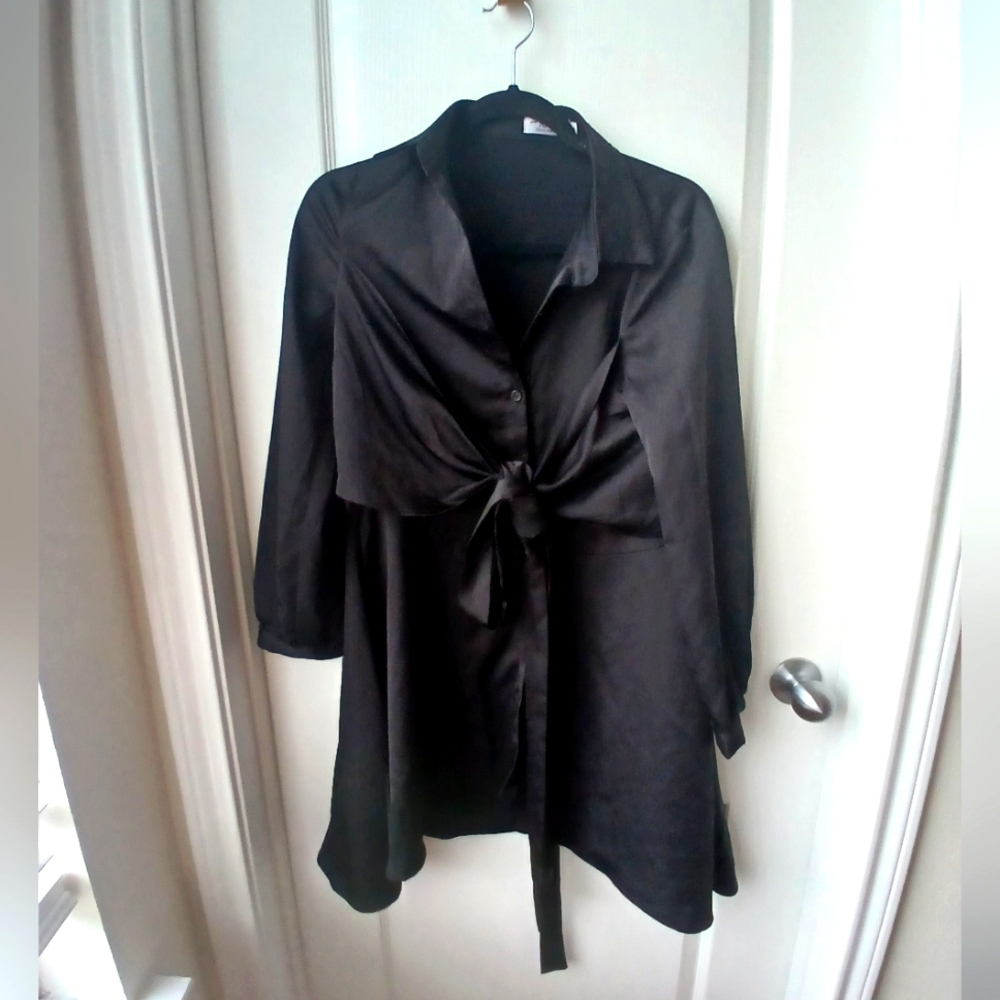 3/$15 Black Long Sleeve Wrap Dress Size Medium